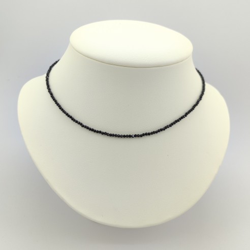 Natural Gems Necklace of the "Mini Lineas" Collection